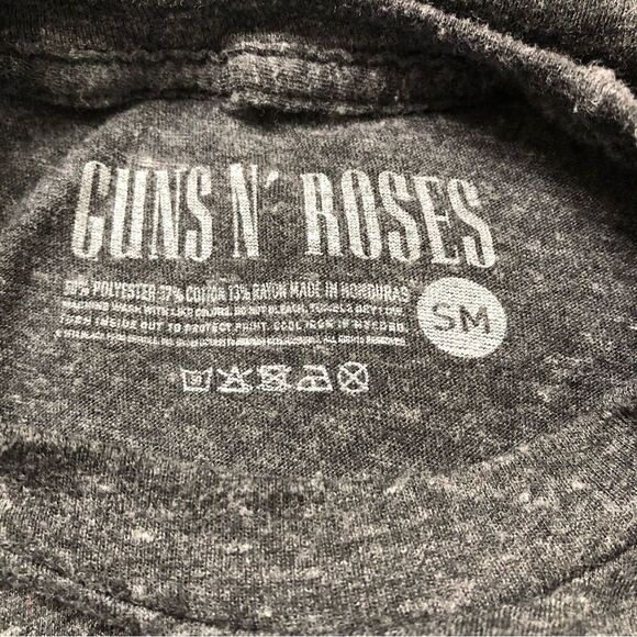 GUNS N ROSES GRAPHIC TEE PARADISE CITY - Picture 5 of 6